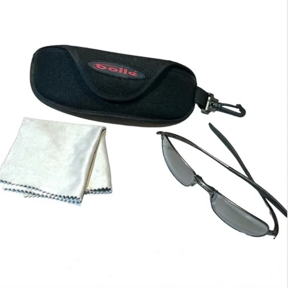 Bollé sports sunglasses - polarized- rubber head grip - comfortable- with case - Picture 4 of 5